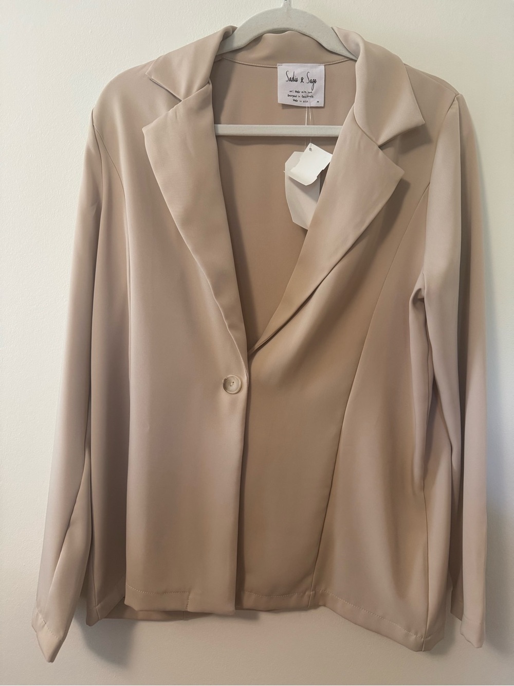 Sadie & Sage Neutral Tan Single-Button Blazer
